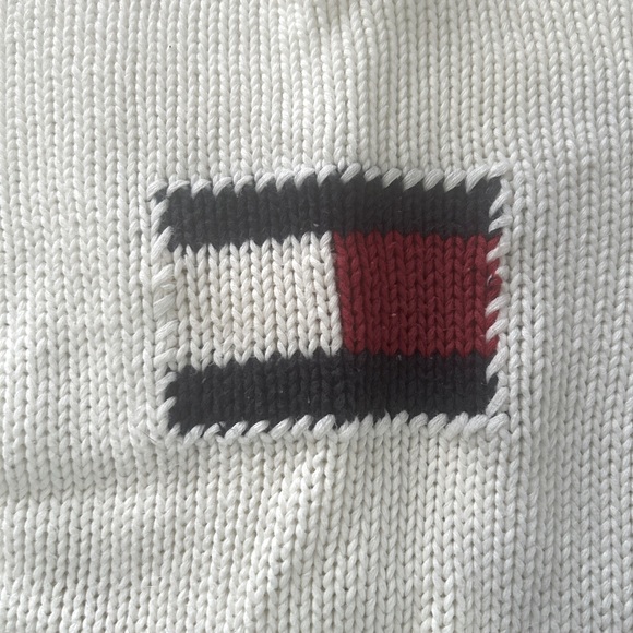 Women's white Tommy sweater with flag - Picture 2 of 5